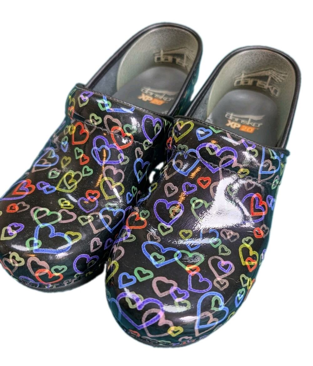 Dansko XP 2.0 Heart Print Patent Leather Clogs Size 38/7.5 Nursing Comfort Shoes